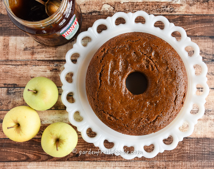 Oatmeal apple honey cake - Good in Every Grain