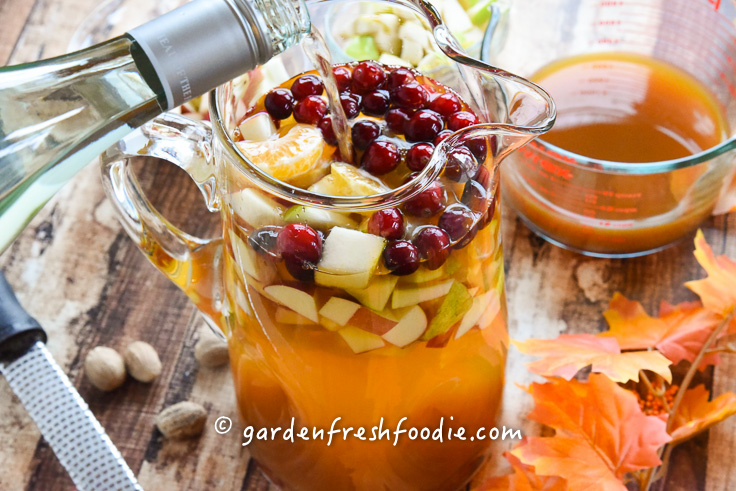 Dry WIne For Apple Cider Sangria With Cranberries, Apples, & Pears