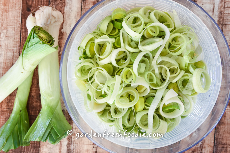 How To Clean Leeks